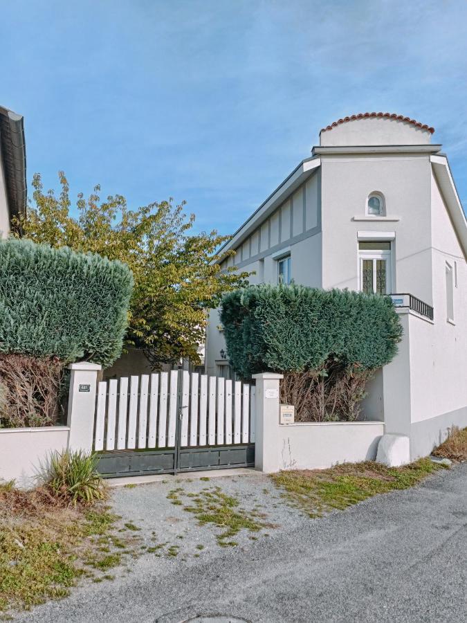 Appartement Dans Maison Atypique Montrond-les-Bains Eksteriør bilde