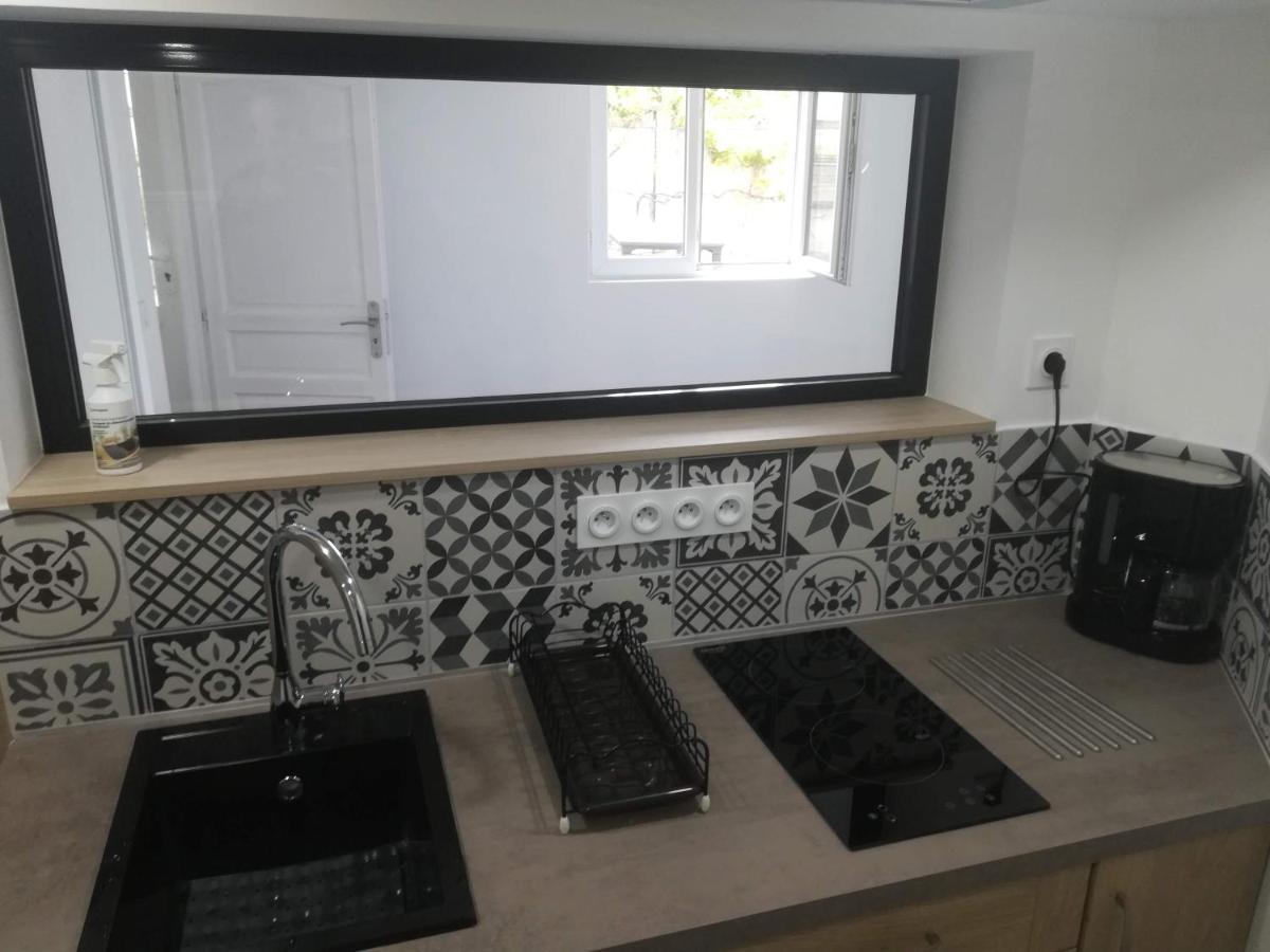 Appartement Dans Maison Atypique Montrond-les-Bains Eksteriør bilde